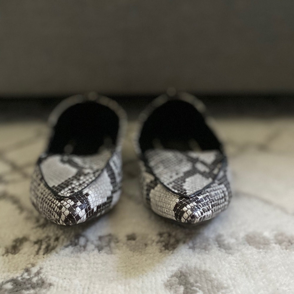 Lulus snake print flats